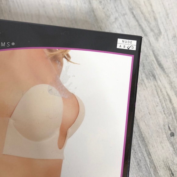 Lingerie Solutions U plunge bra NWOT - Picture 2 of 6